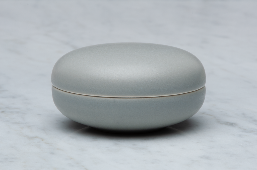 Slät grå matt keramikask 