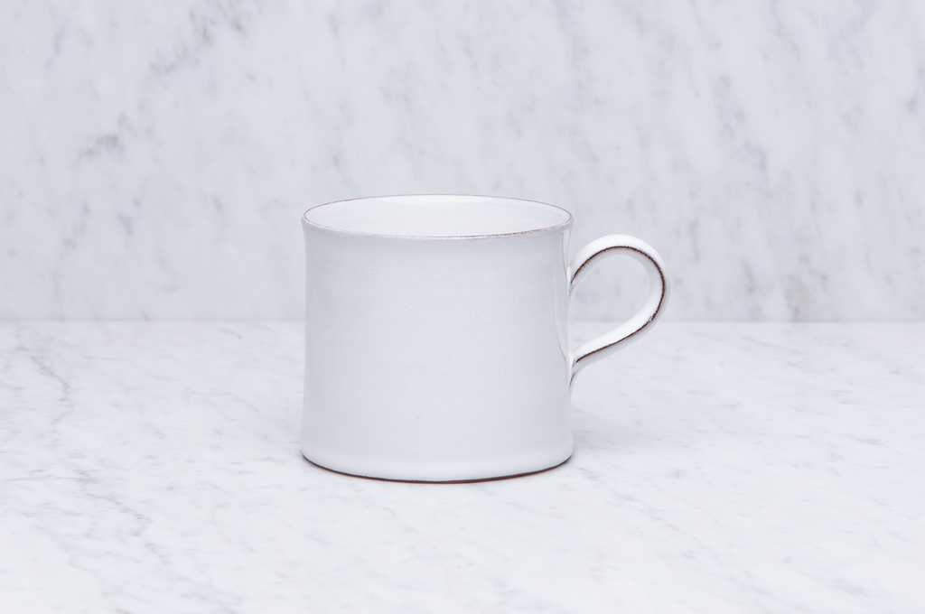 Vit drejad keramikmugg med handtag 3 dl