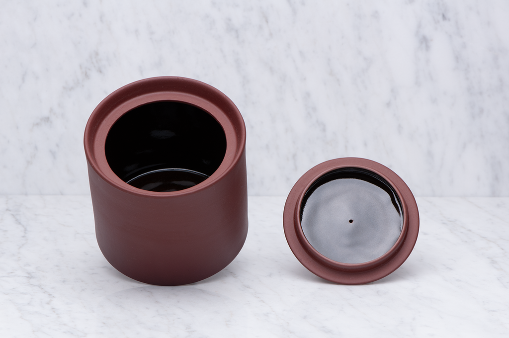 Teburk i keramik med locket på sidan, 8 dl