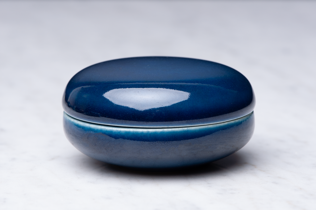 Slät mörkblå blank keramikask