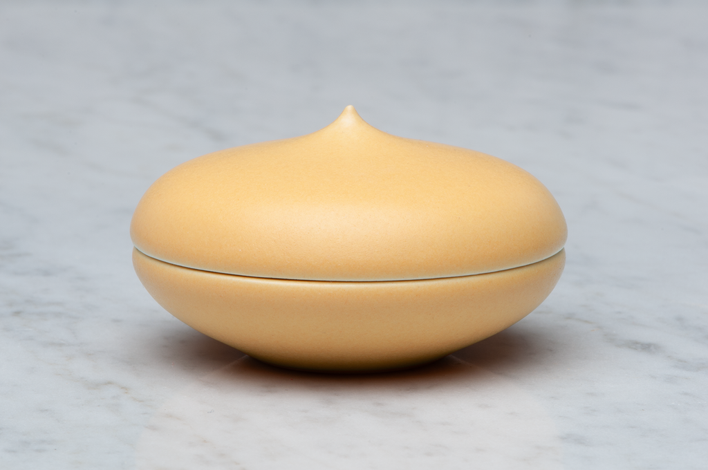 Toppig orange matt keramikask 